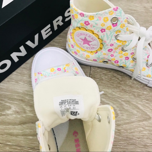 Converse Ditsy Floral Chuck Taylor High Tops - Picture 3 of 8